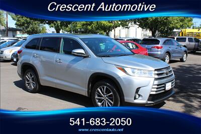 2018 Toyota Highlander XLE   - Photo 4 - Eugene, OR 97402