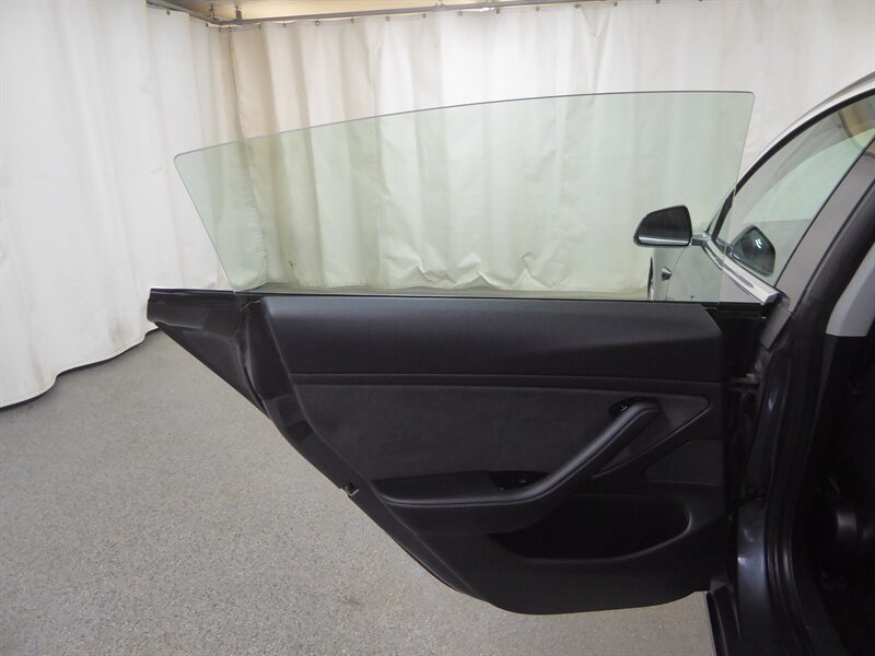 2018 TESLA MODEL 3 - Image 28