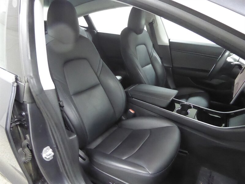 2018 TESLA MODEL 3 - Image 23