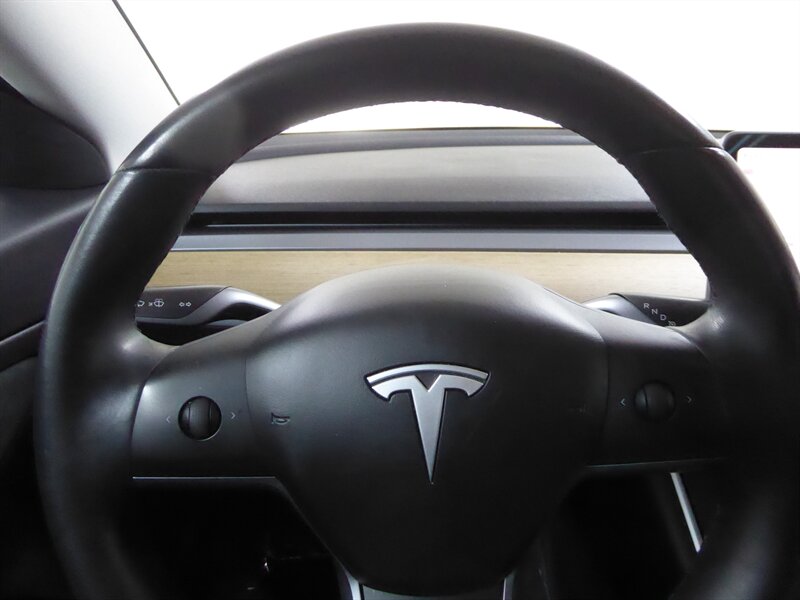 2018 TESLA MODEL 3 - Image 11