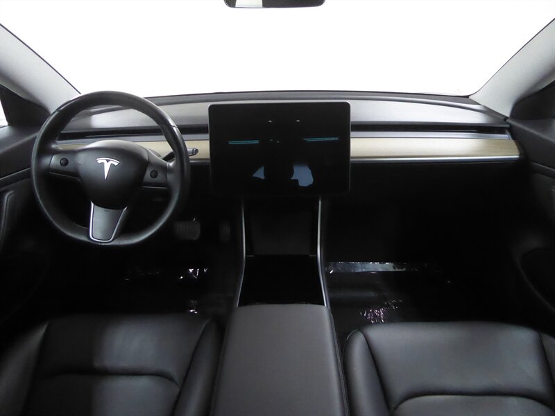 2018 TESLA MODEL 3 - Image 9