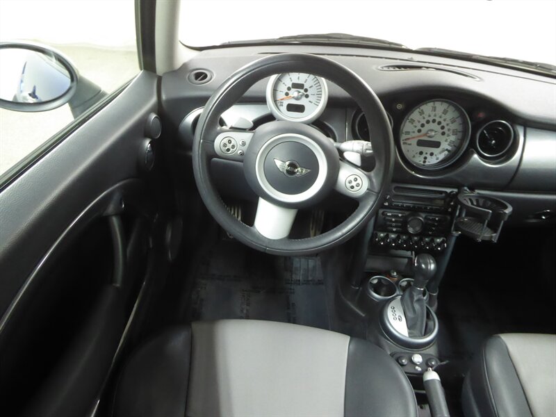 2006 MINI COOPER - Image 10