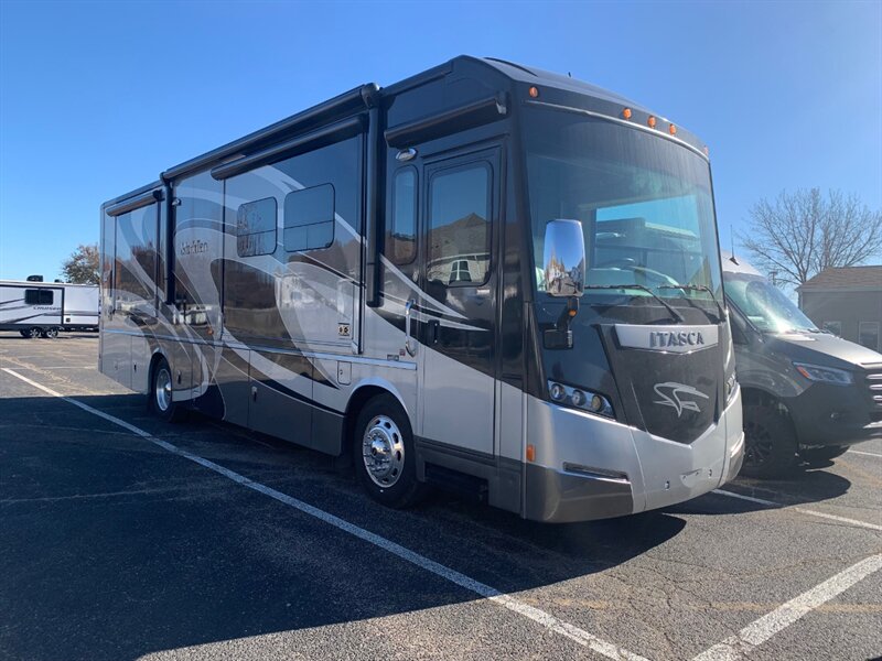 2014 FREIGHTLINER XC-L LOWERED RAIL REAR ENGINE MOTOR HOME  - Image 1