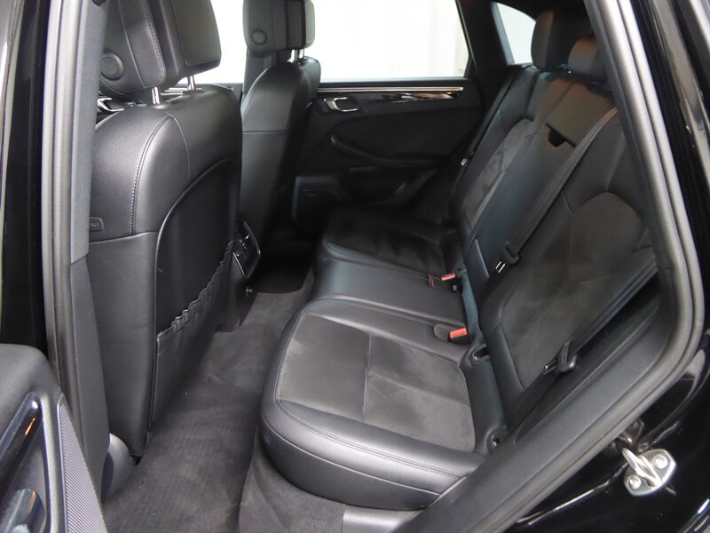 2016 PORSCHE MACAN - Image 28