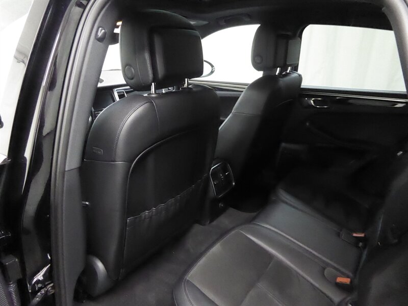 2016 PORSCHE MACAN - Image 27