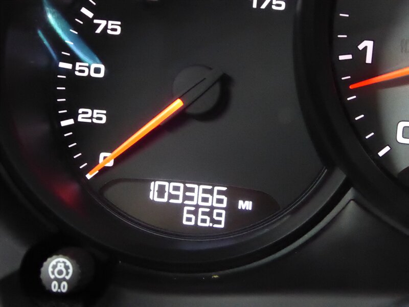 2016 PORSCHE MACAN - Image 13