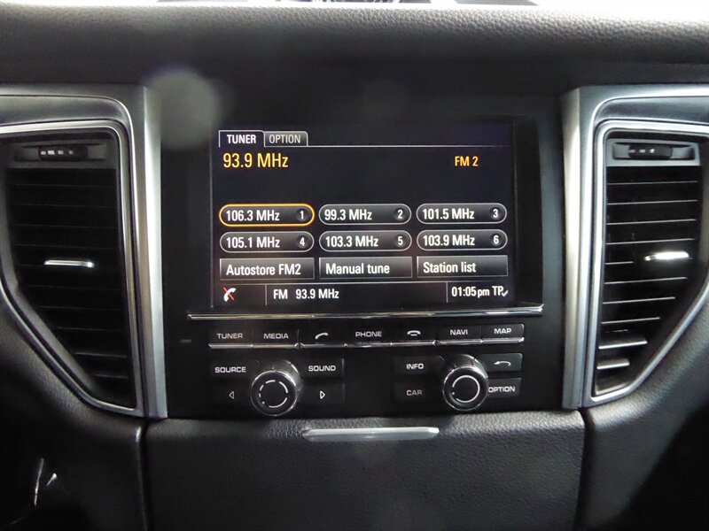 2016 PORSCHE MACAN - Image 14