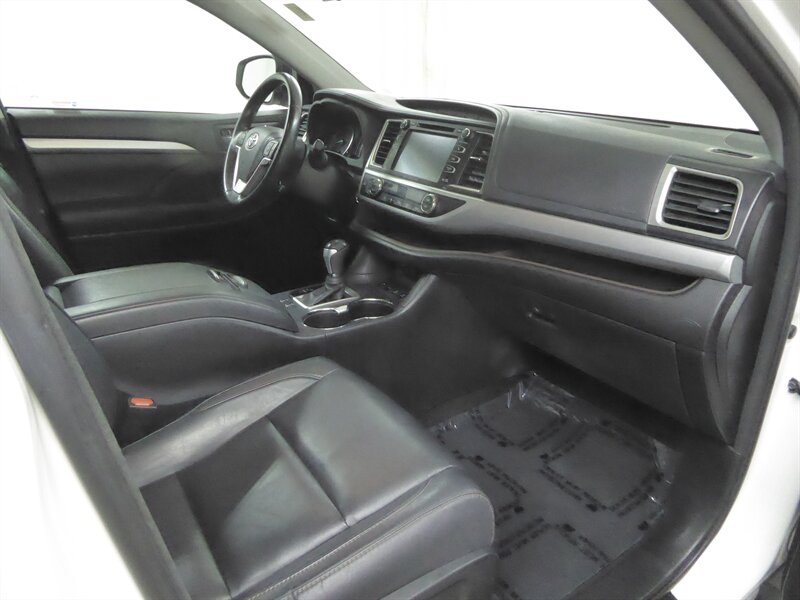 2018 TOYOTA HIGHLANDER - Image 24
