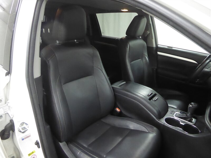 2018 TOYOTA HIGHLANDER - Image 25
