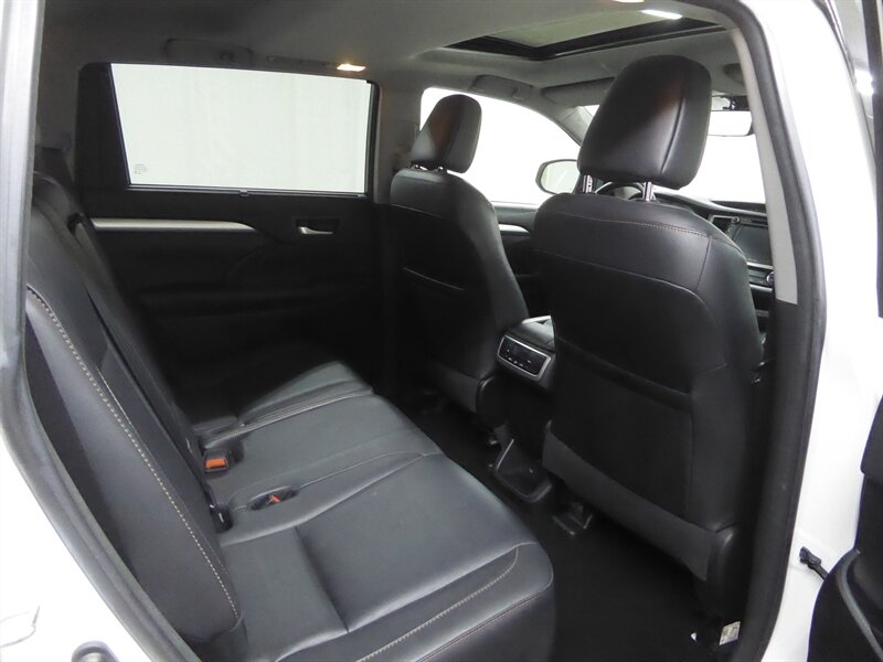 2018 TOYOTA HIGHLANDER - Image 32