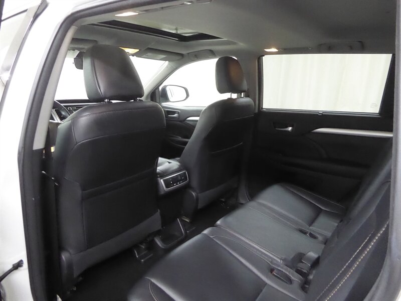 2018 TOYOTA HIGHLANDER - Image 28