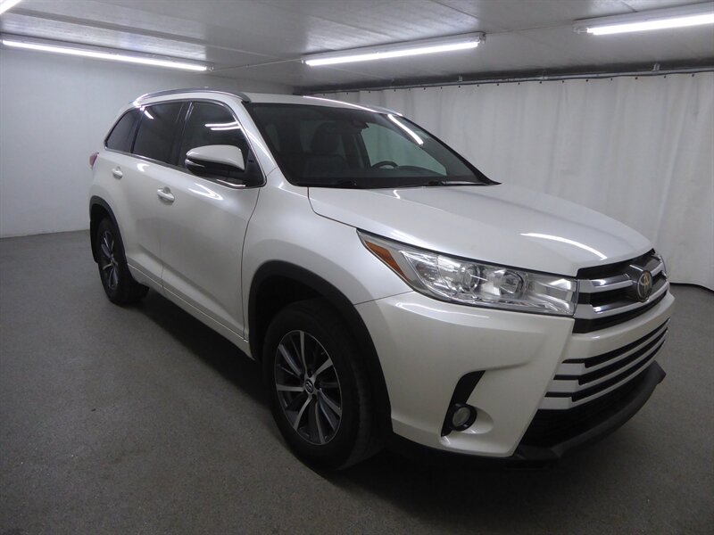 2018 TOYOTA HIGHLANDER - Image 1