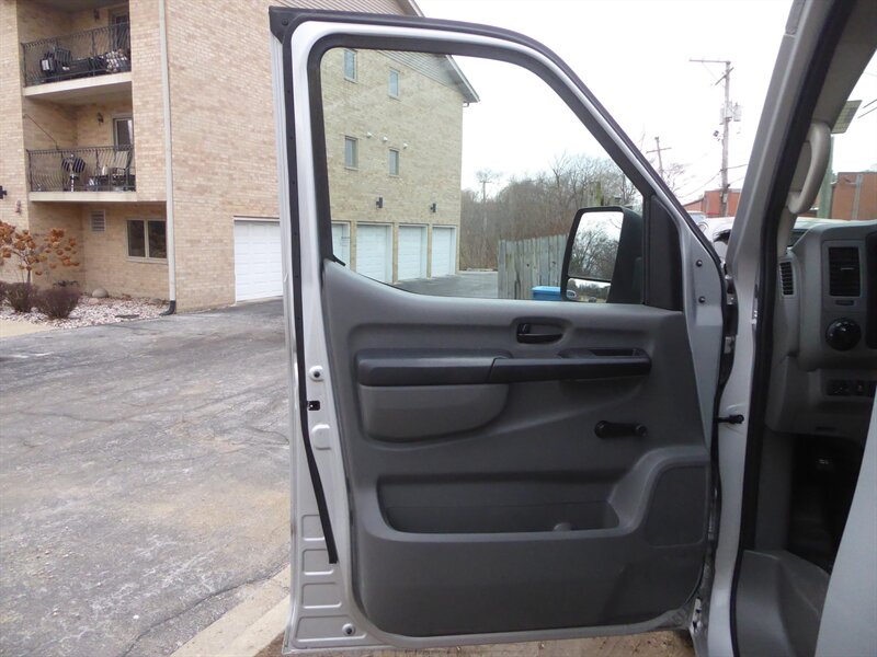 2012 NISSAN NV - Image 21