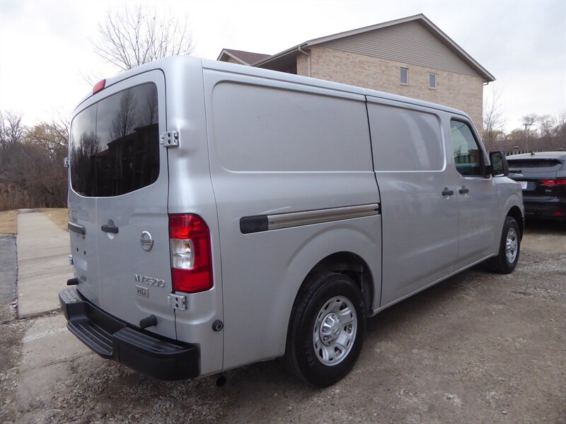 2012 NISSAN NV - Image 7