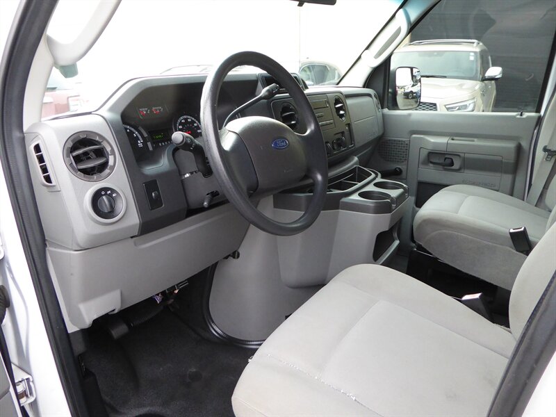 2013 FORD E-350 - Image 15