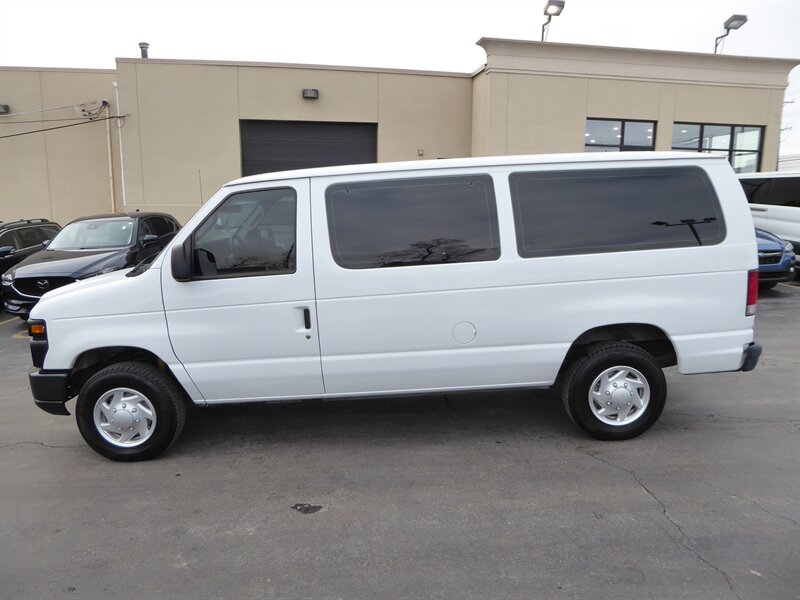 2013 FORD E-350 - Image 4