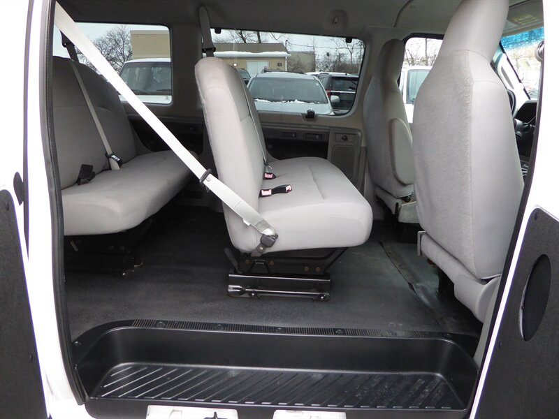 2013 FORD E-350 - Image 24