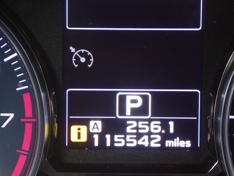 2015 SUBARU IMPREZA - Image 12