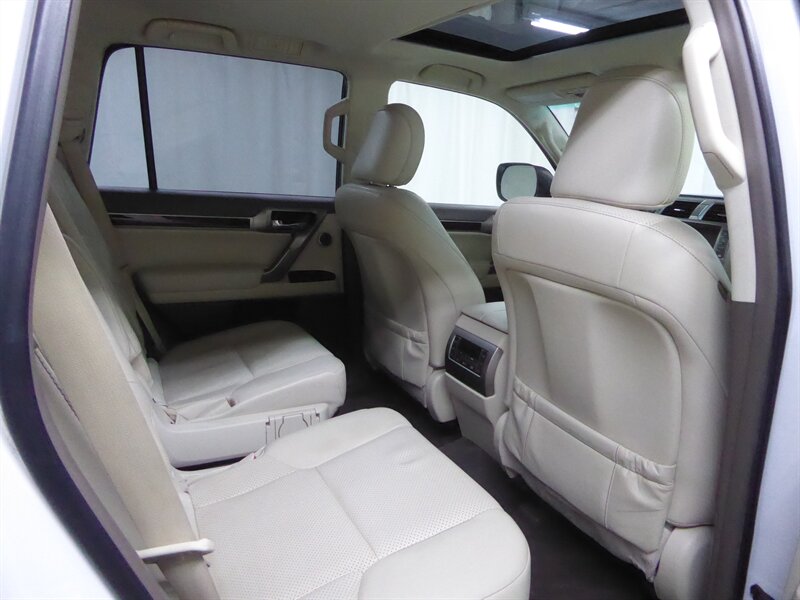 2017 LEXUS GX - Image 33