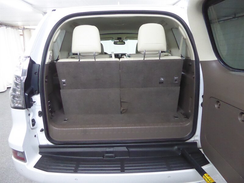 2017 LEXUS GX - Image 38