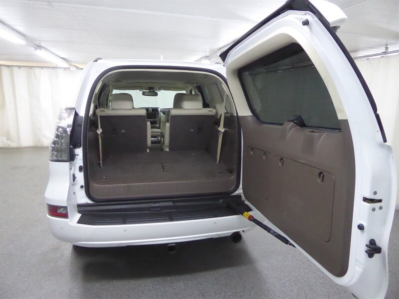 2017 LEXUS GX - Image 39