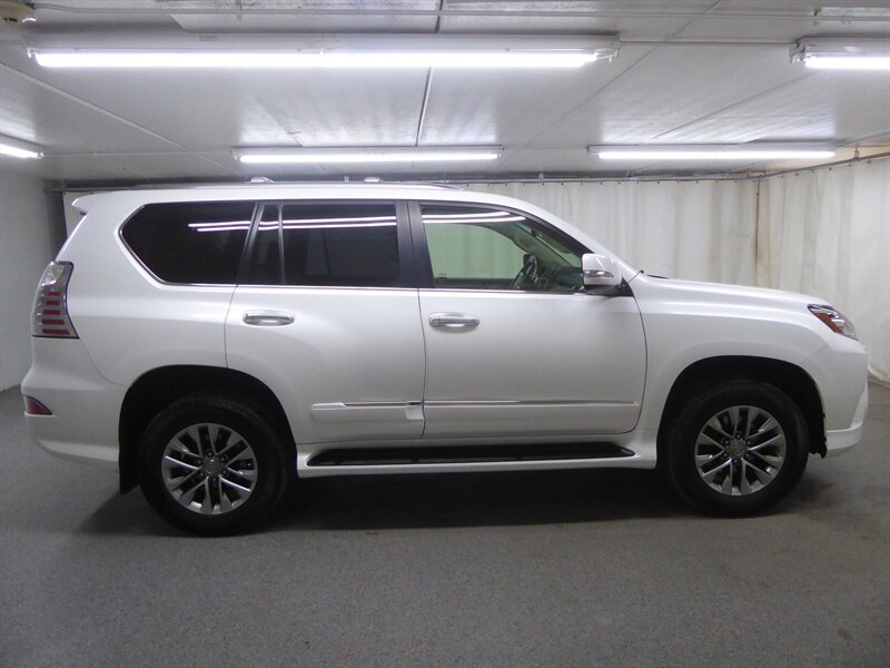 2017 LEXUS GX - Image 8