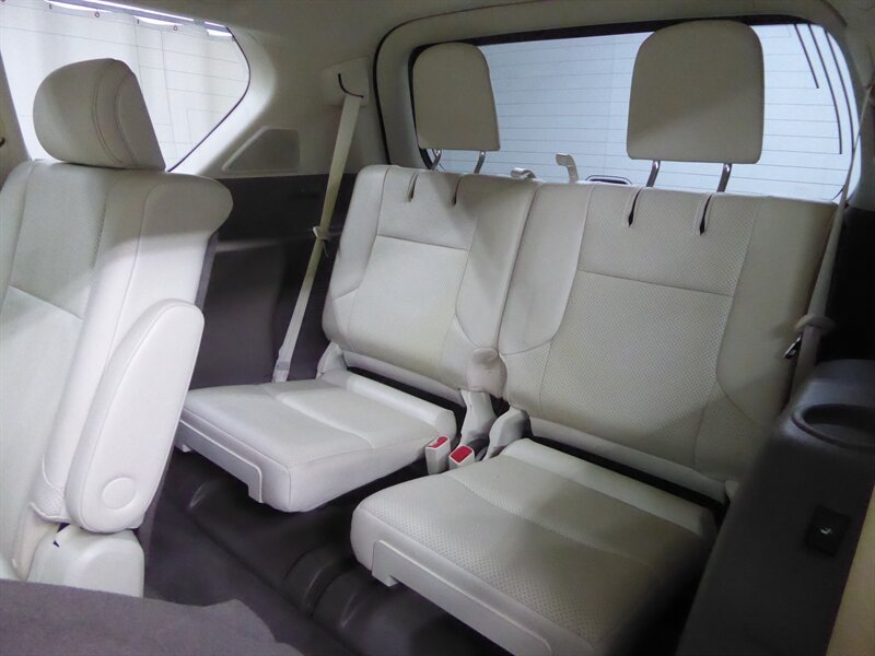 2017 LEXUS GX - Image 31