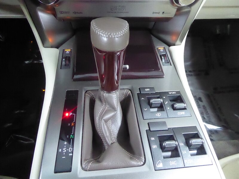 2017 LEXUS GX - Image 18