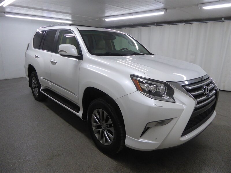 2017 LEXUS GX - Image 1