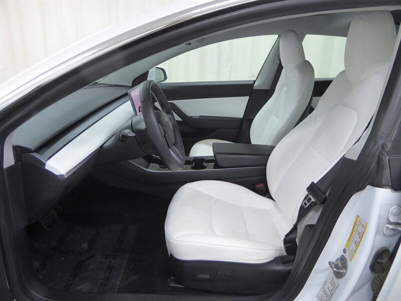 2020 TESLA MODEL 3 - Image 19