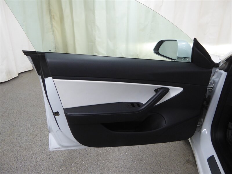 2020 TESLA MODEL 3 - Image 20
