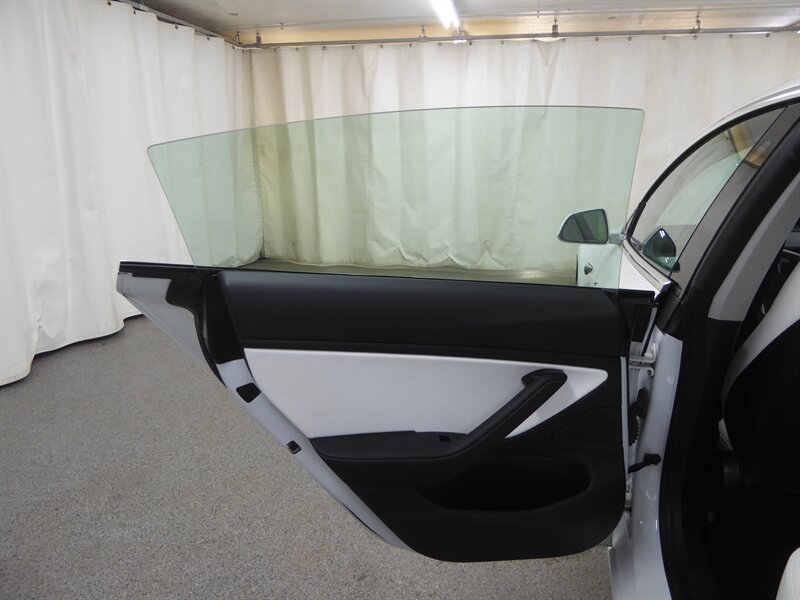 2020 TESLA MODEL 3 - Image 27
