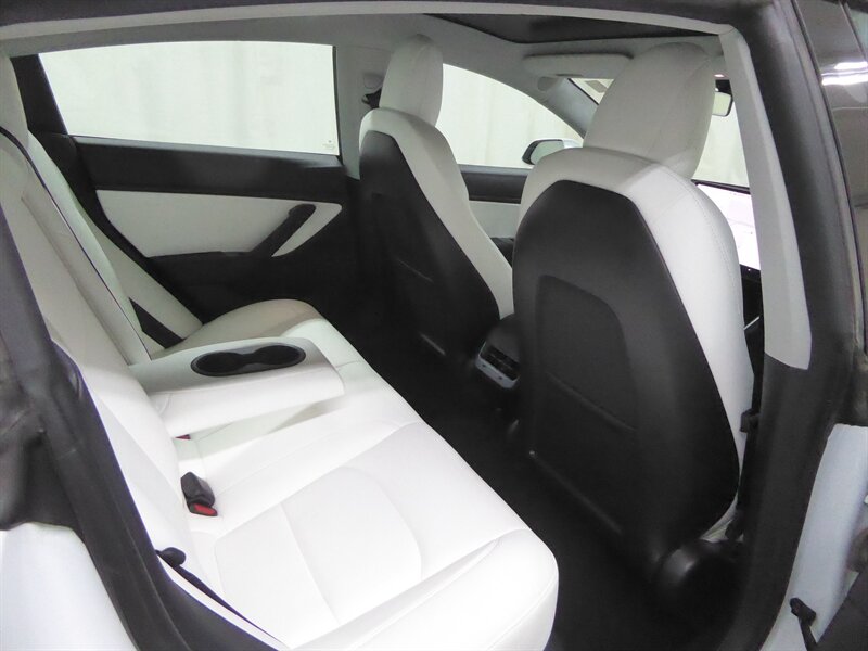 2020 TESLA MODEL 3 - Image 28
