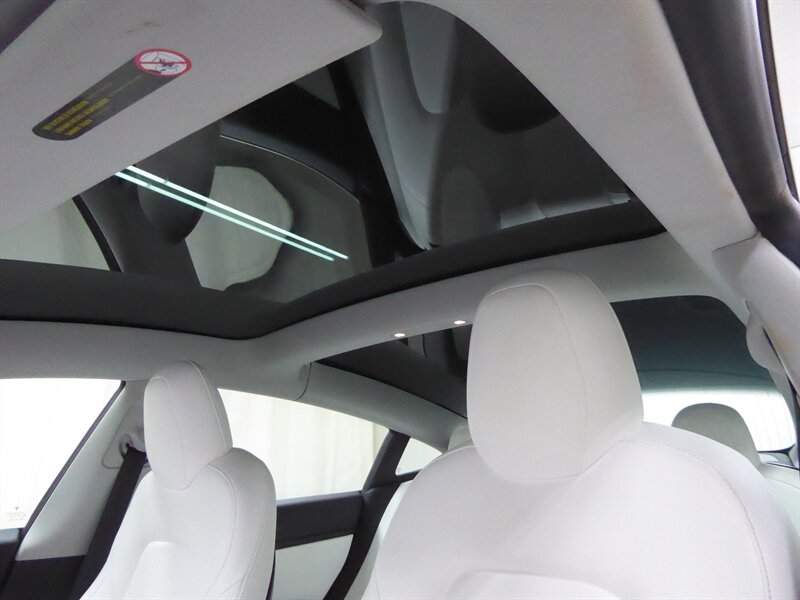 2020 TESLA MODEL 3 - Image 16