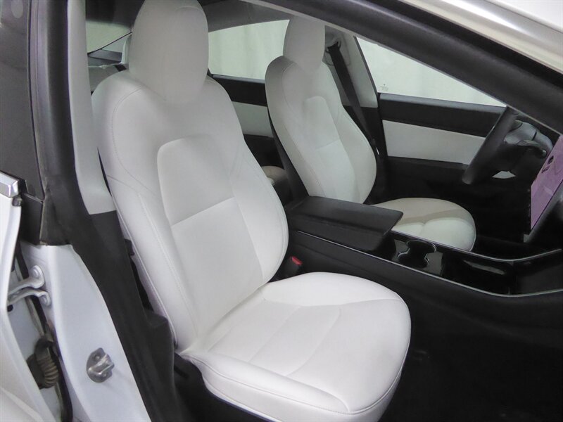 2020 TESLA MODEL 3 - Image 22