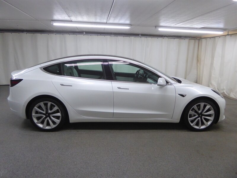 2020 TESLA MODEL 3 - Image 8