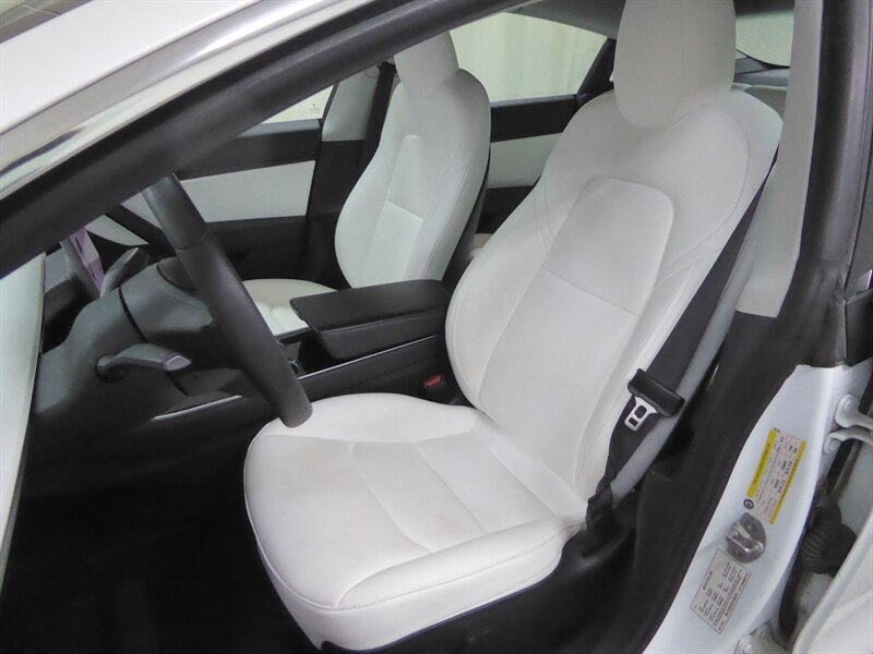 2020 TESLA MODEL 3 - Image 18