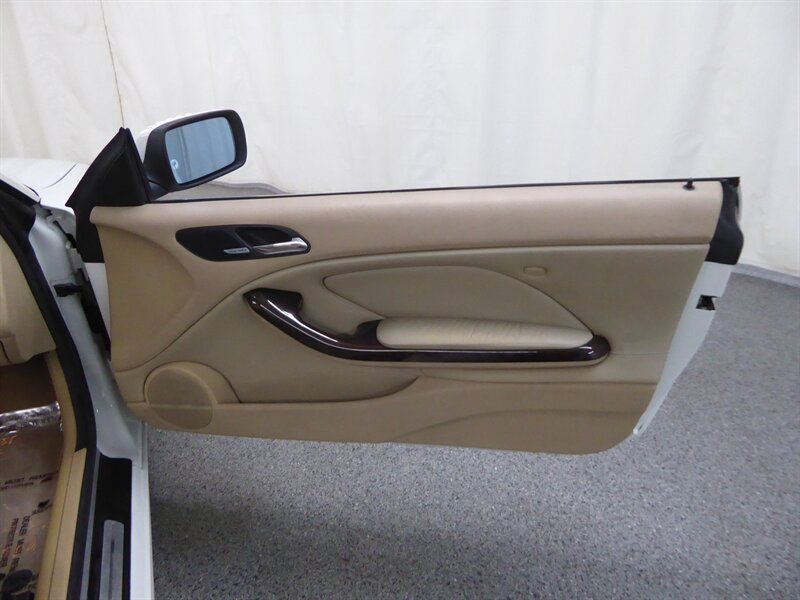 2000 BMW 325CI - Image 32