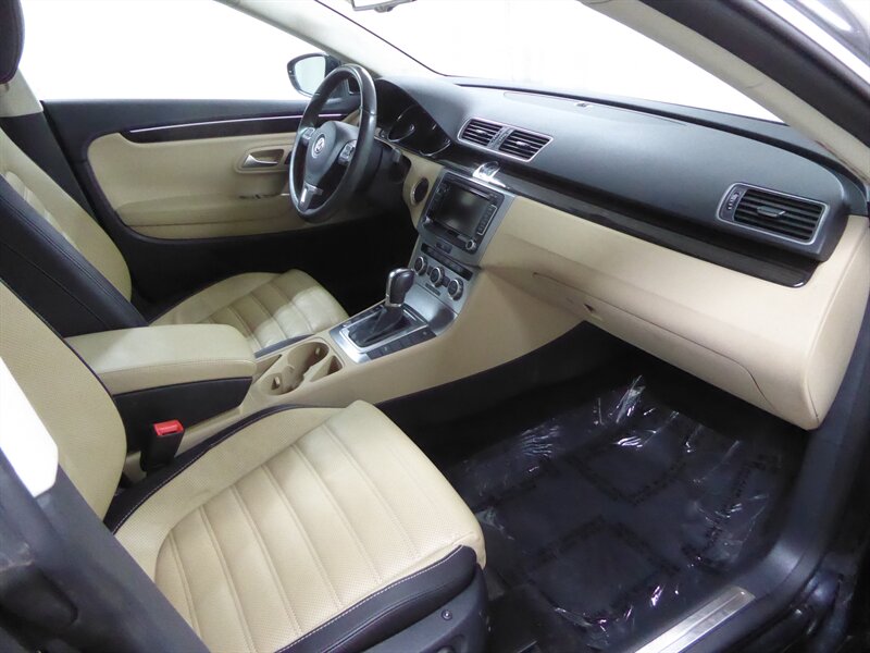 2014 VOLKSWAGEN CC - Image 25