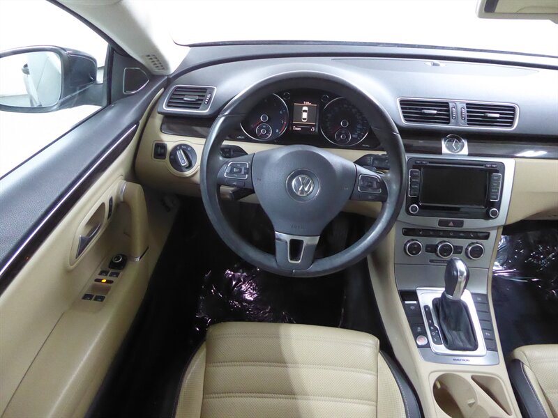 2014 VOLKSWAGEN CC - Image 10
