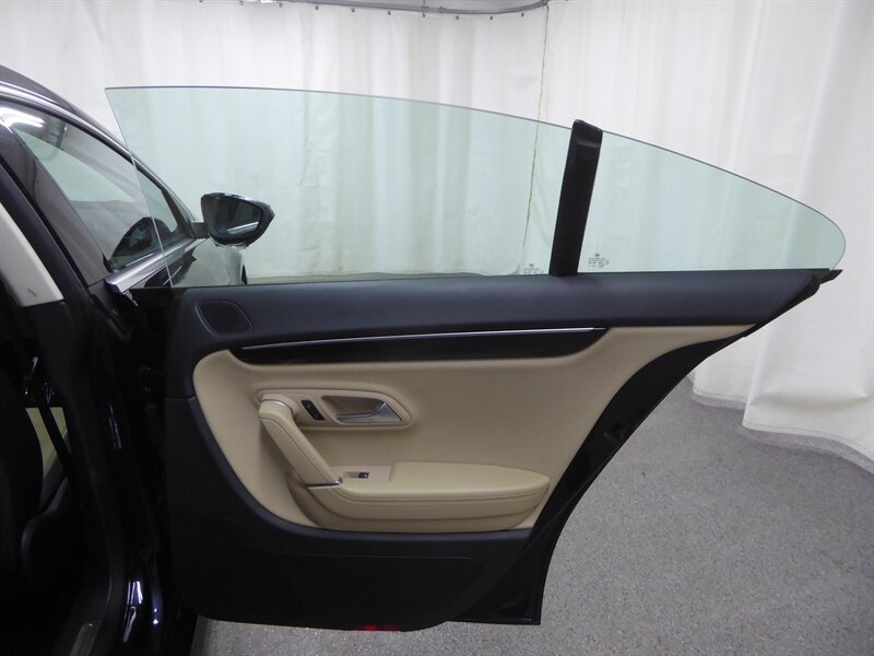 2014 VOLKSWAGEN CC - Image 34