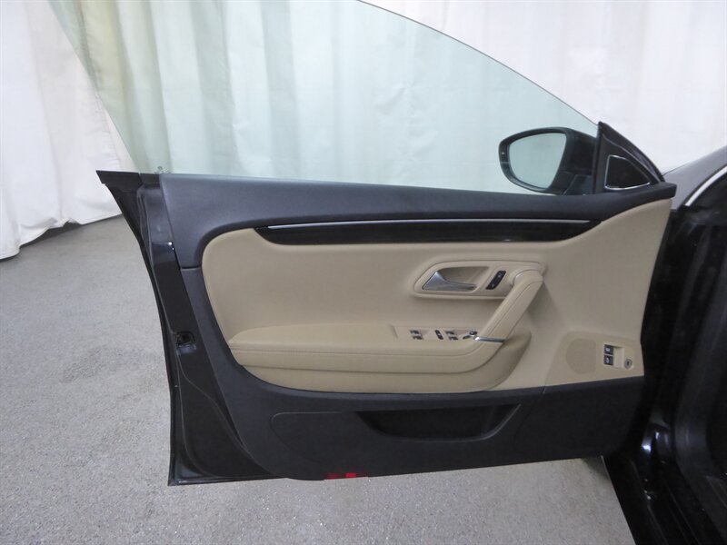 2014 VOLKSWAGEN CC - Image 24