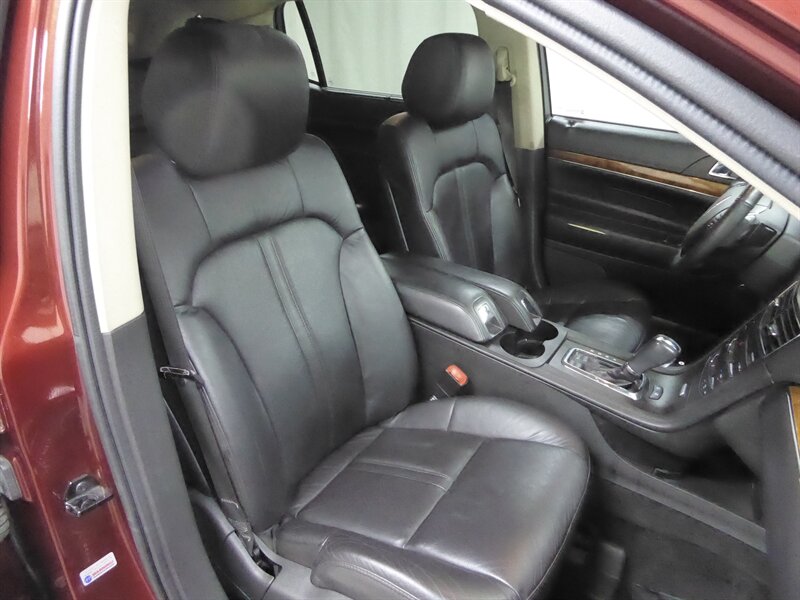 2014 LINCOLN MKT - Image 24