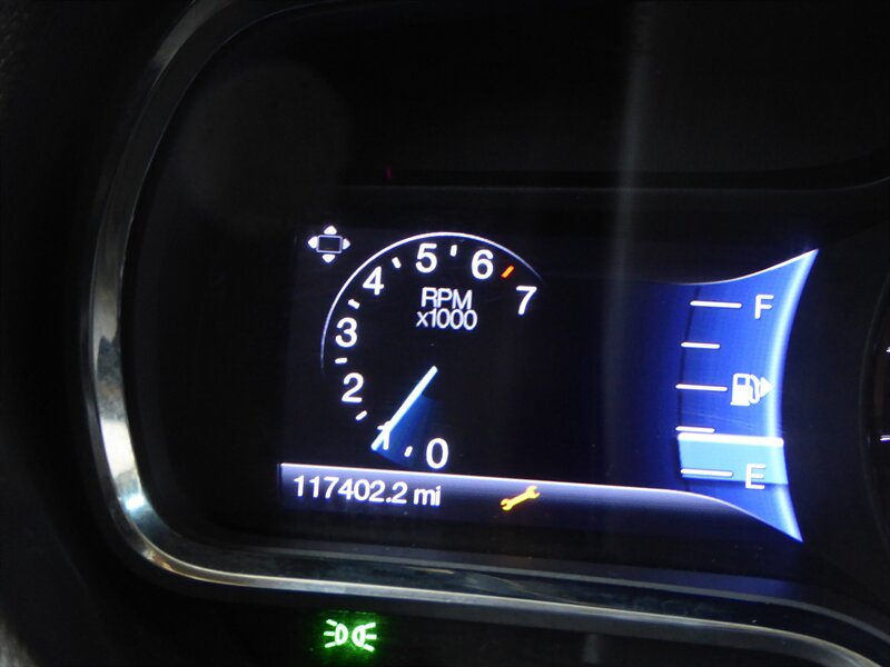 2014 LINCOLN MKT - Image 12