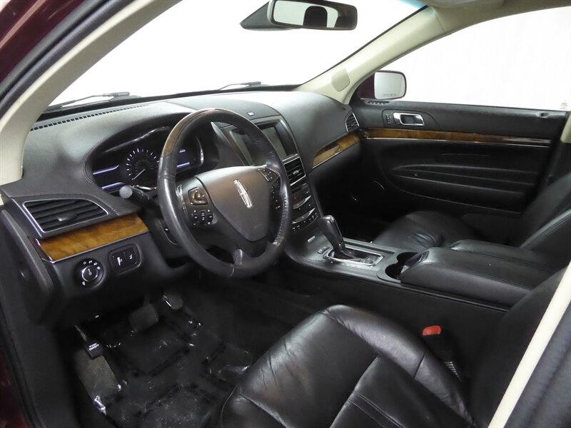 2014 LINCOLN MKT - Image 19