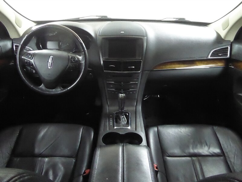 2014 LINCOLN MKT - Image 8