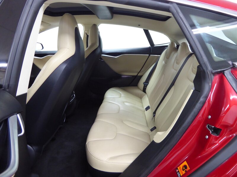 2013 TESLA MODEL S - Image 25