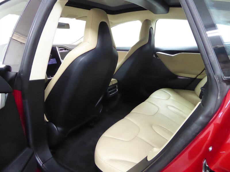 2013 TESLA MODEL S - Image 24