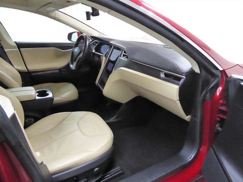 2013 TESLA MODEL S - Image 20