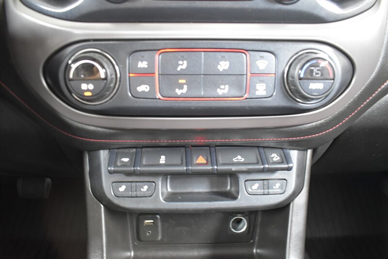 2016 GMC CANYON - Image 15